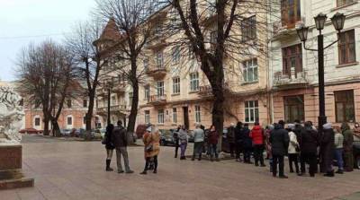 В Черновцах снова протестуют против жесткого карантина