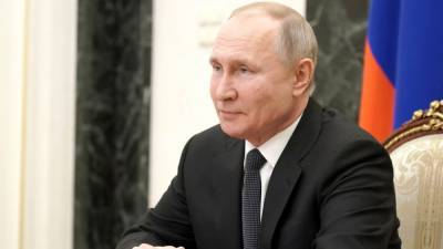 Путин потребовал активнее бороться с ксенофобией в России