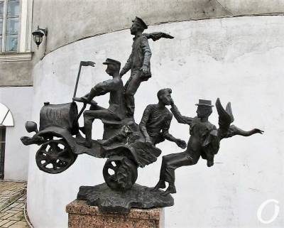 Одесская плеяда: поцелованные Музой и их герои — в Саду скульптур (фото)