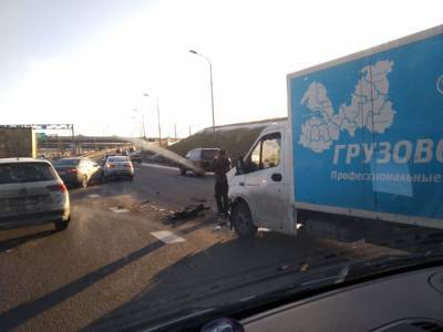 В Петербурге на КАД у Дачного проспекта столкнулись пять машин