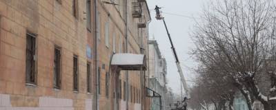 В Дзержинске усилили контроль над очисткой крыш от снега и наледи
