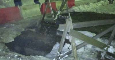 Жительница Нижегородской области обварилась кипятком, провалившись в двухметровую яму