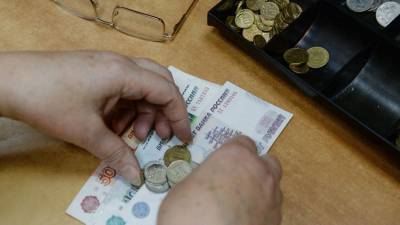 Россиянам досрочно выплатят пенсии за март