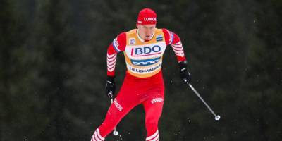 Шведскому лыжнику не хватает духа подойти к Большунову