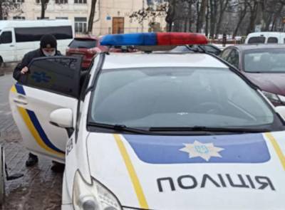 Влетел на скорости в авто патрульных: в Харькове наказали "невнимательного" водителя, фото