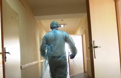Двух братьев на Прикарпатье свалил коронавирус, мать вне себя от горя: "Спасите хотя бы одного ребенка!"