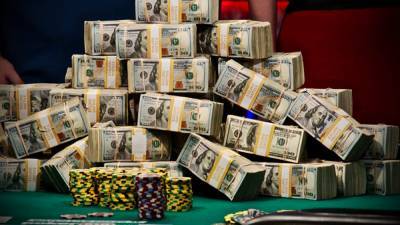Покерные богачи скинулись по 25 тысяч долларов – чемпион забрал 661 тысячу - 24tv.ua