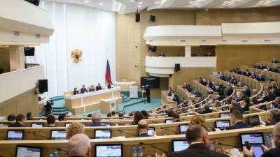 Штрафы до 500 тысяч рублей за незаконную агитацию утвердили в Совфеде РФ