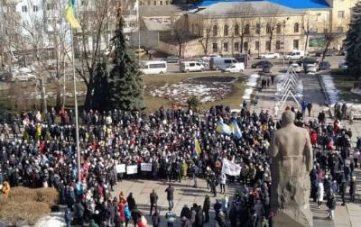 Карантинные протесты в Украине: митингуют три "красные" области