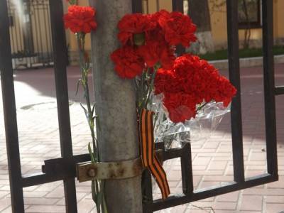 Молодые сторонники «Единой России» возложили цветы на могилу венгров, воевавших на стороне Германии