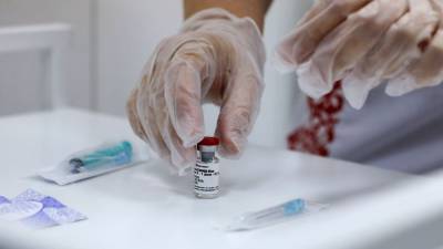 В Беларуси массовую вакцинацию всех желающих от коронавируса планируют начать в апреле