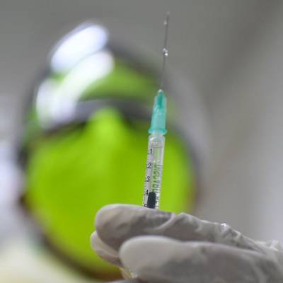 Вакцина "Спутник V" зарегистрирована еще в трех странах Африки