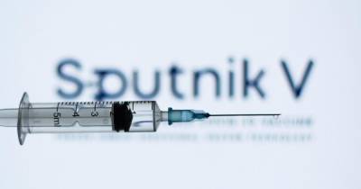 Российскую вакцину от COVID "Спутник V" одобрили еще в трех странах