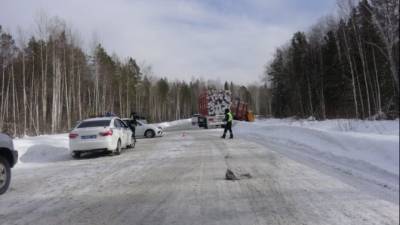 4-летний ребенок погиб в ДТП с лесовозом в Свердловской области