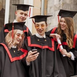 В этом году в Украине начнут следить за трудоустройством выпускников вузов