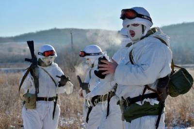 Солдаты ЗВО отбили нападение условных диверсантов в ходе учений в Ленобласти