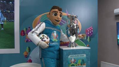 В Санкт-Петербурге встречали главный трофей Чемпионата Европы по футболу — 2020
