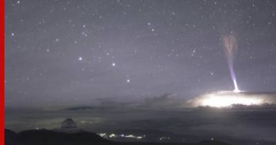 Уникальное фото молнии из синих струй и красных спрайтов получили астрономы США