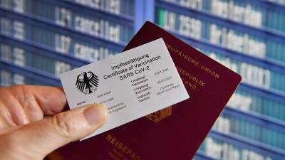 В ВОЗ оценили решение ЕС о введении COVID-паспортов