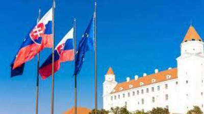 Первой большой жертвой российской вакцины от коронавируса может стать правительство Словакии