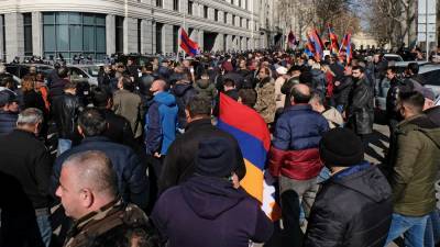 На лидера армянской оппозиции из-за протестов завели уголовное дело