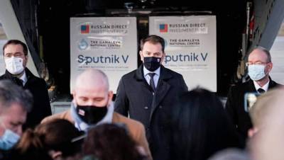 Премьер Словакии раскритиковал политиков страны за критику «Спутника V»
