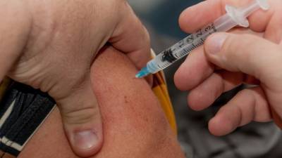 Два человека умерли после вакцинации от коронавируса в Южной Корее