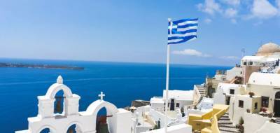 Греция ввела ограничения на выход граждан из дома