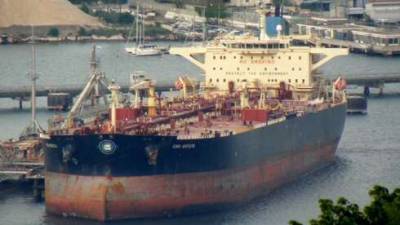 Минэкологии: танкер из Ирана сбросил нефть у берегов Израиля