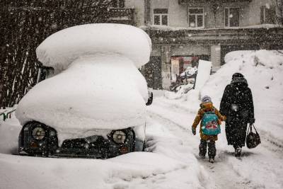 В трёх муниципалитетах Заполярья введен режим повышенной готовности из-за неубранного снега