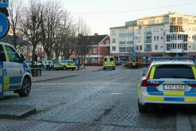 В Швеции мужчина с ножом напал на прохожих: почти десяток пострадавших