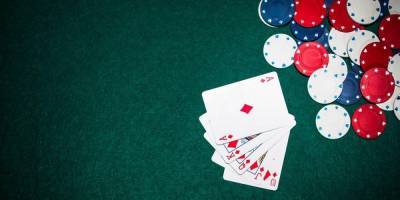 Джеймс Бонд одобряет. Пять приложений для смартфона, которые помогут вам научиться играть в покер
