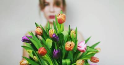 Какие цветы дарят на 8 Марта любимым женщинам