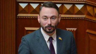 "Слуга народа" предложил ввести санкции против отказавшихся от вакцины украинцев