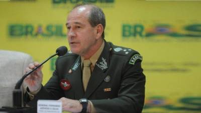 Бразилия на грани хаоса - министр обороны подал в отставку, главкомы готовы последовать его примеру