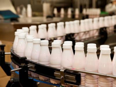 Россиян предупредили о резком подорожании молока из-за нового экосбора