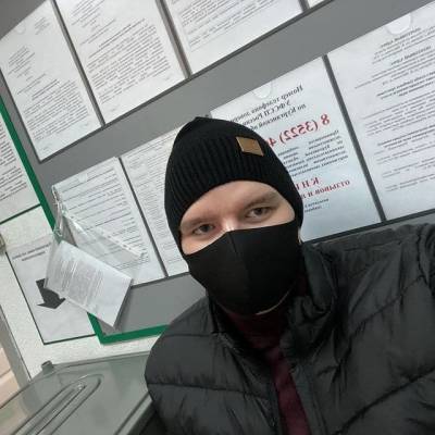 Утром к курганскому активисту из-за январского митинга в защиту Навального пришли приставы