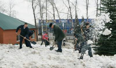 Отряхнуться от зимы: Хабиров поручил выводить жителей Башкирии на субботник 1 апреля