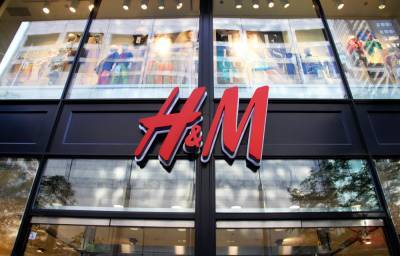 В Китае сняли с продаж продукцию H&M после ее отказа от хлопка из Синьцзяна