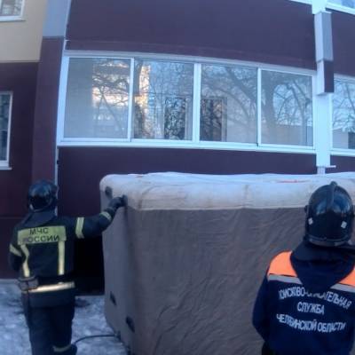 В Челябинской области спасли двух мужчин, которые хотели прыгнуть из окон многоэтажек