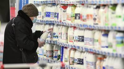 В кабмине опровергли возможность роста цен на молоко из-за экосбора