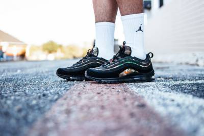 Nike подала в суд на производителя «сатанинских» кроссовок на основе Air Max