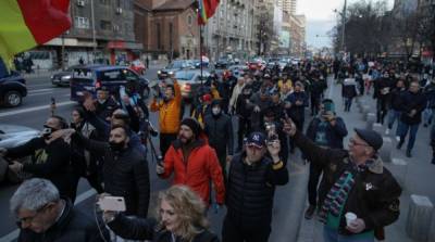 В Румынии карантинные протесты переросли в столкновения