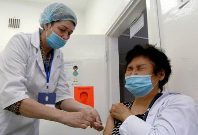В Украине второй человек получил вторую дозу COVID-вакцины