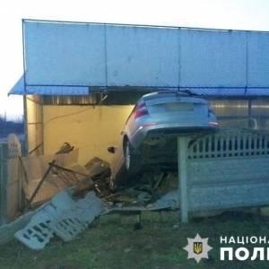 В Васильевке водитель «Шкоды» уснул за рулем и попал в ДТП. Фото