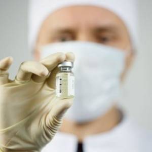 В Канаде приостановили вакцинацию препаратом AstraZeneca
