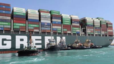 Владелец контейнеровоза Ever Given намерен выяснить причину блокировки Суэцкого канала