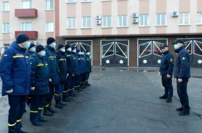 На прифронтовой Донбасс отправились отряды спасателей