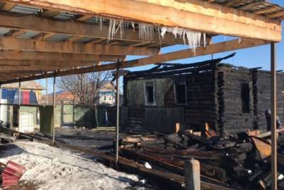 В Пермском крае при пожаре в частном доме погибли двое детей и женщина