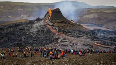 Исландский вулкан может извергаться годами и стать туристической достопримечательностью
